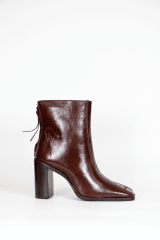 BOTIN CUERO MARRON PUNTA CUADRADA