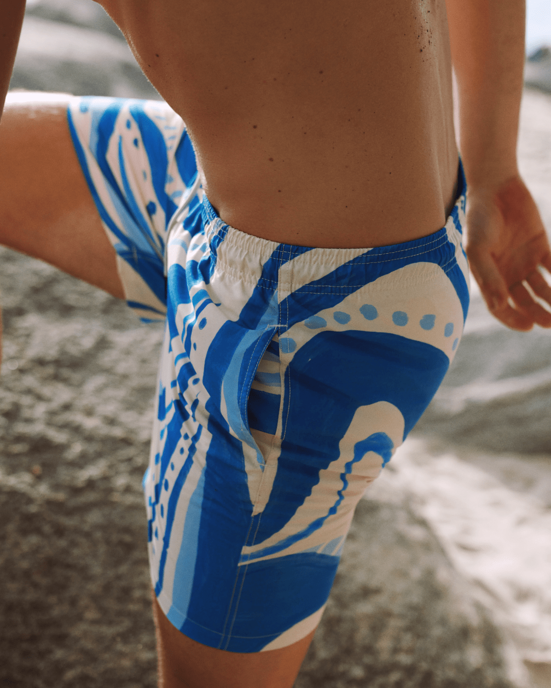 Traje de baño de hombre OndadeMar Bloomy Short Azul1