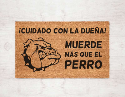 Felpudo Kokomat Cuidado con la dueña