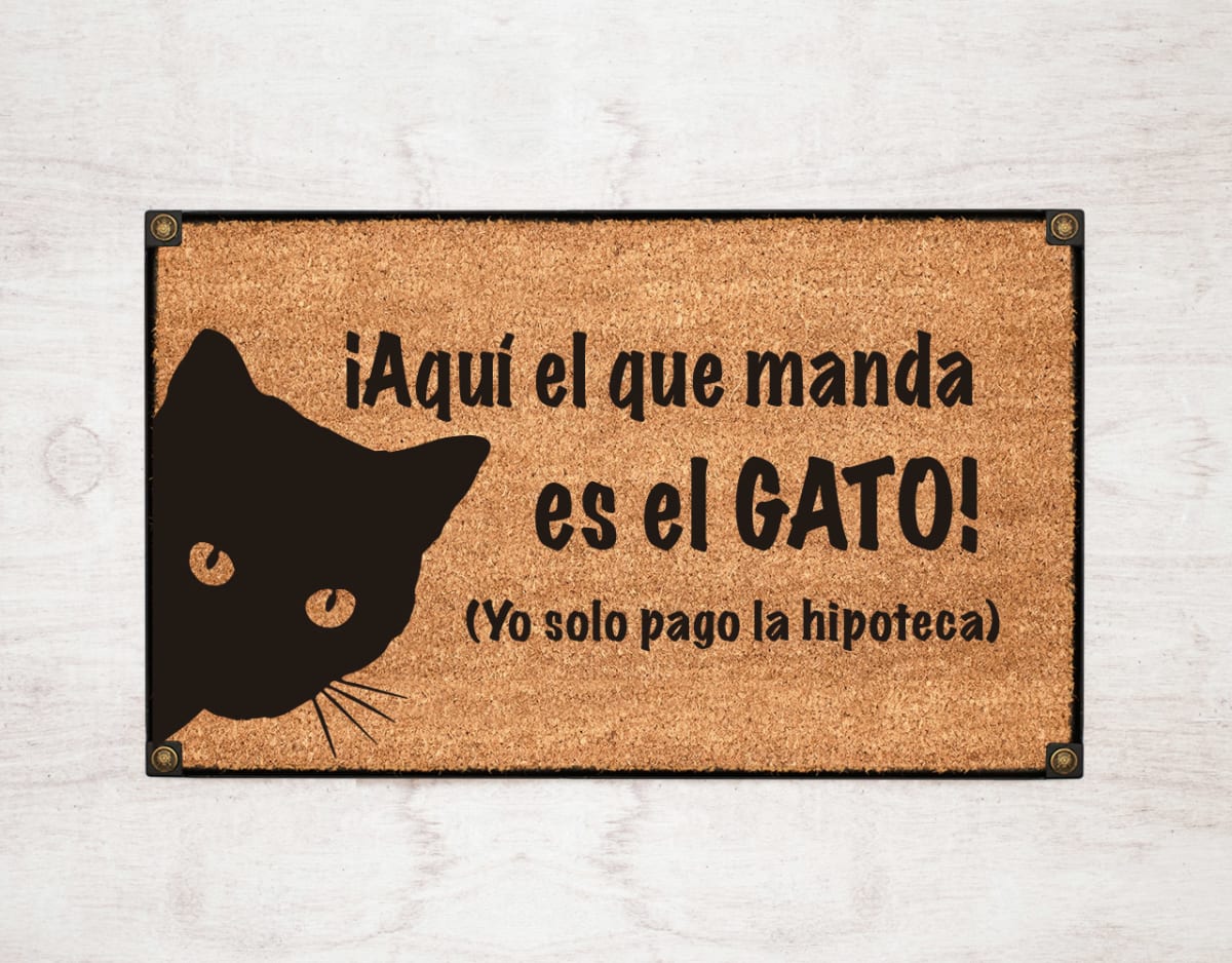 Felpudo Kokomat Aquí manda el gato2